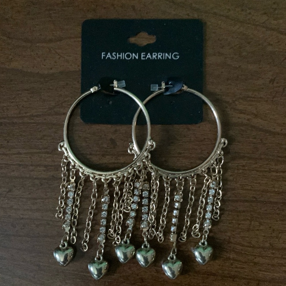 *5/$5* NWOT No Label Rhinestones and Hearts Dangle Hoop Earrings